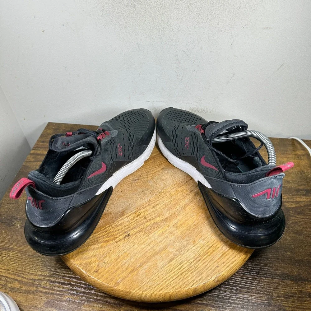 Nike Air Max 270 Men's Black Red Running Lifestyle Shoes Size 11 DZ4402-001